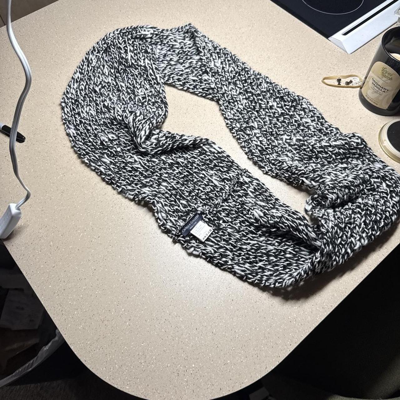 white and black marled knit scarf #winteraccessories...