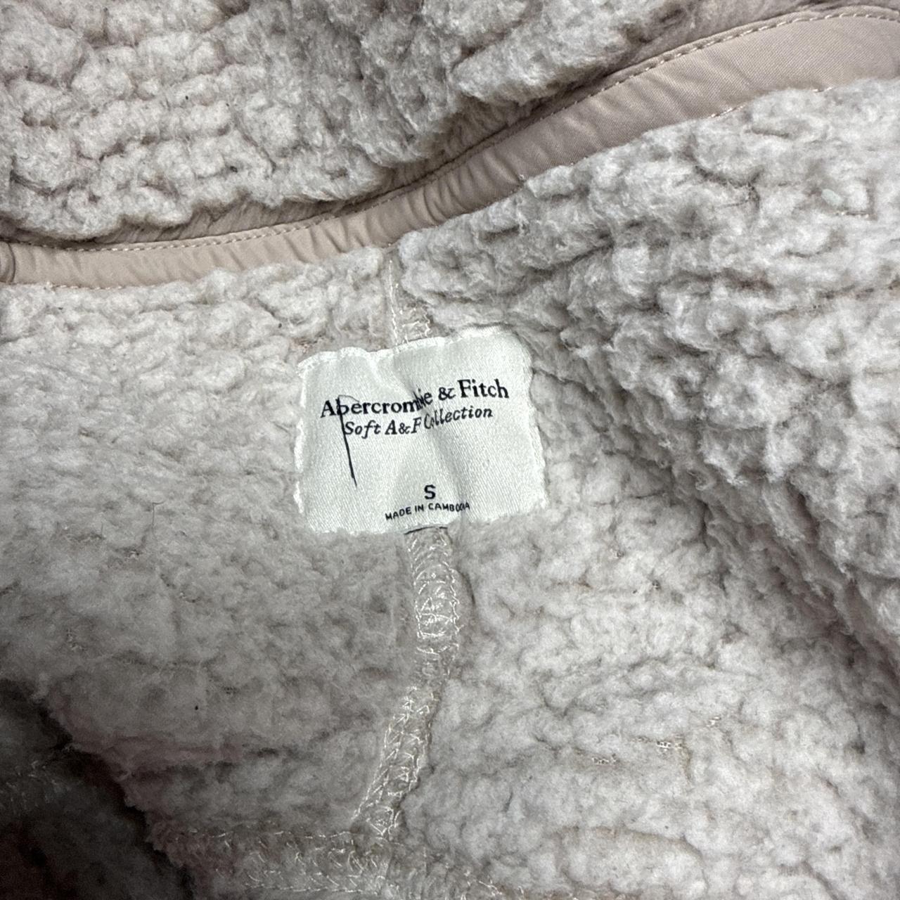 Abercrombie &amp; Fitch cream &amp; tan sherpa jacket in...